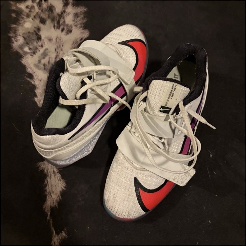 Nike Men’s Low Top Athletic Sneakers Colorblock Strap Lace-Up Rubber Pre-Owned