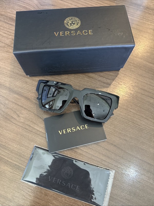New Authentic VERSACE VE4431 5380/87 ALL Black MODERN SQUARE Sunglasses (ITALY)