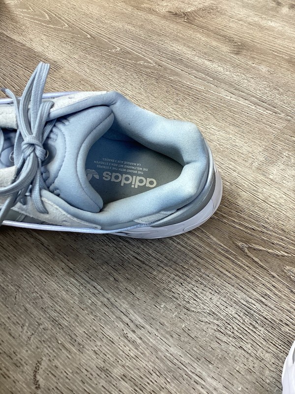 ADIDAS OZNOVA Mens Size 13 Sneakers Gray Blue Nubuck Shoes Lace Up HQ1970 gallery