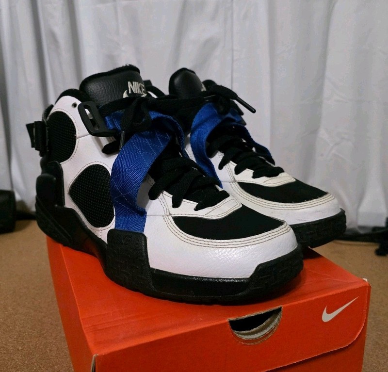 Nike Air Raid 7.5 Mid Top Sneakers Black/White/Royal Blue 642330-014