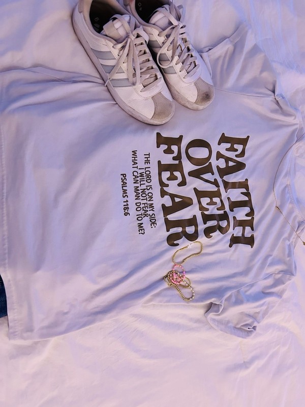 Women’s White Faith Over Fear Psalm 118:6 Graphic Tee Shirt Size S Cotton