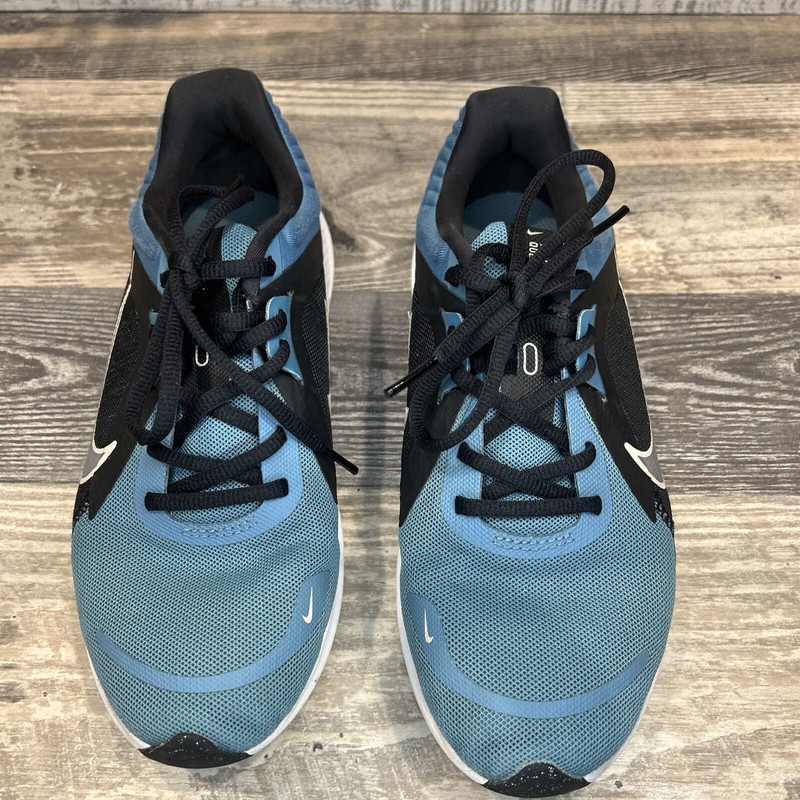 Women’s Nike Quest 5 Road Running Shoes DD9291 400 Great Condition Clean