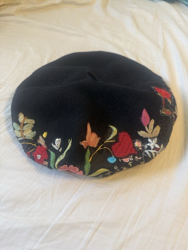 Clever Carriage Company Black Wool Floral Embroidered Beret Hat One Size Women