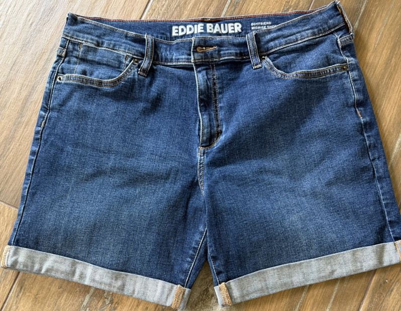 EDDIE BAUER Boyfriend Cuffed Mid Rise Shorts size 10 12 6” inseam
