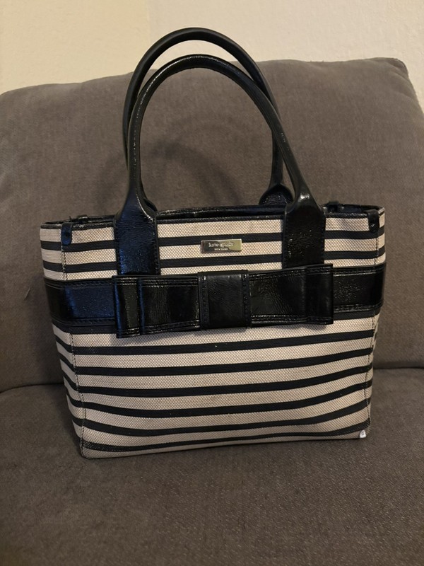 M Blk/Cream Stripe Canvas KATE SPADE Bag w/Patent Leather Trim & Inner Dividers