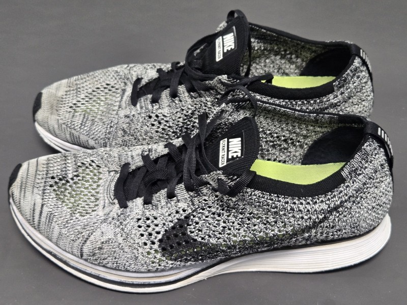 Nike Flyknit Racer OREO Black White Gray Sz 9.5 526628-101 Mens Shoes Year 2015