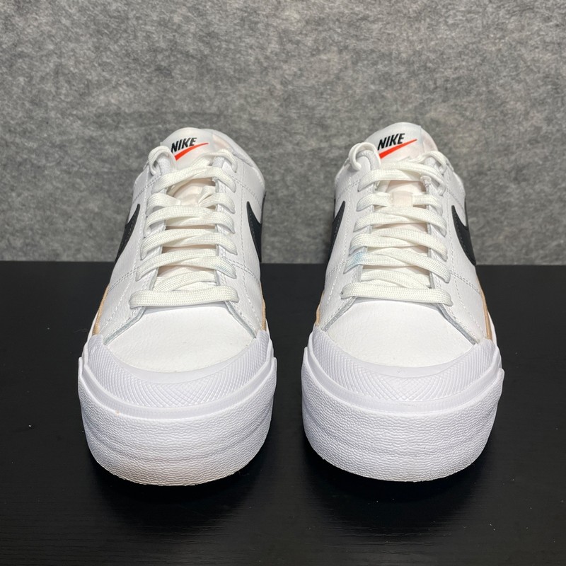 Nike Sneakers Womens 7 White Black Platform Court Legacy Lift Casual Sneakers gallery