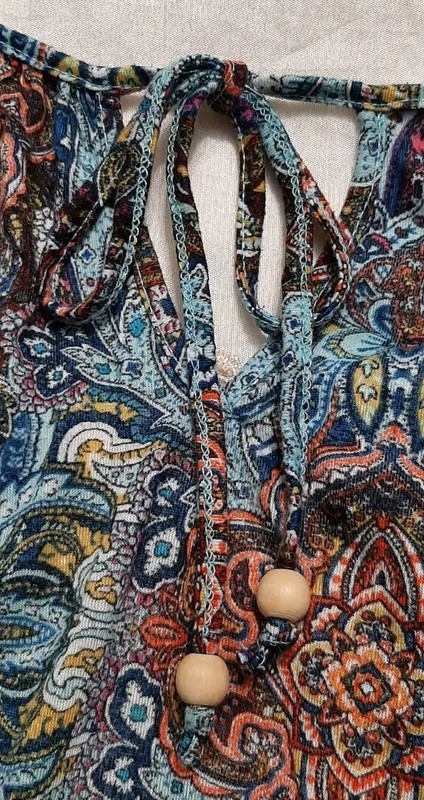 Bongo Plus 2X Tunic Top Multicolor Paisley Crochet Back Tassel V-Neck 3/4 Sleeve gallery