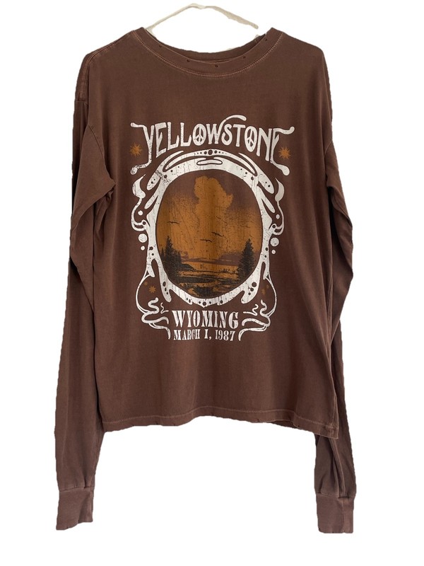Girl Dangerous Womens Brown YELLOWSTONE TOUR Long Sleeved Graphic Tee Sz XS