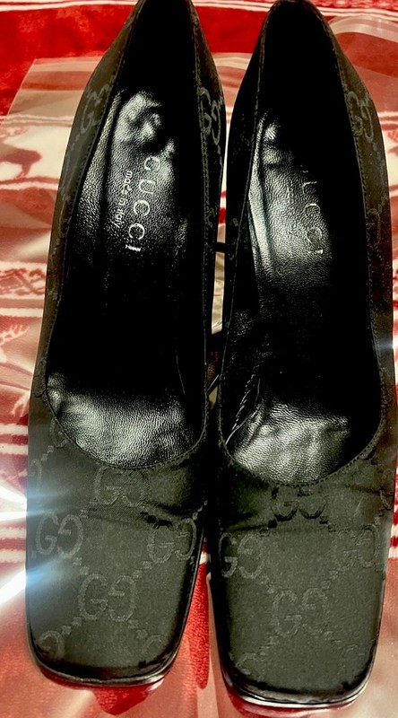 Original genuine Gucci black ,Pumps Gucci monogram size 6.5