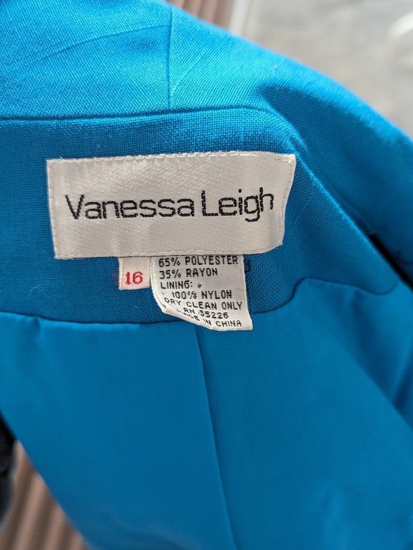 Vintage Vanessa Leigh Size 16 Bright Blue Suit Jacket w Pockets gallery