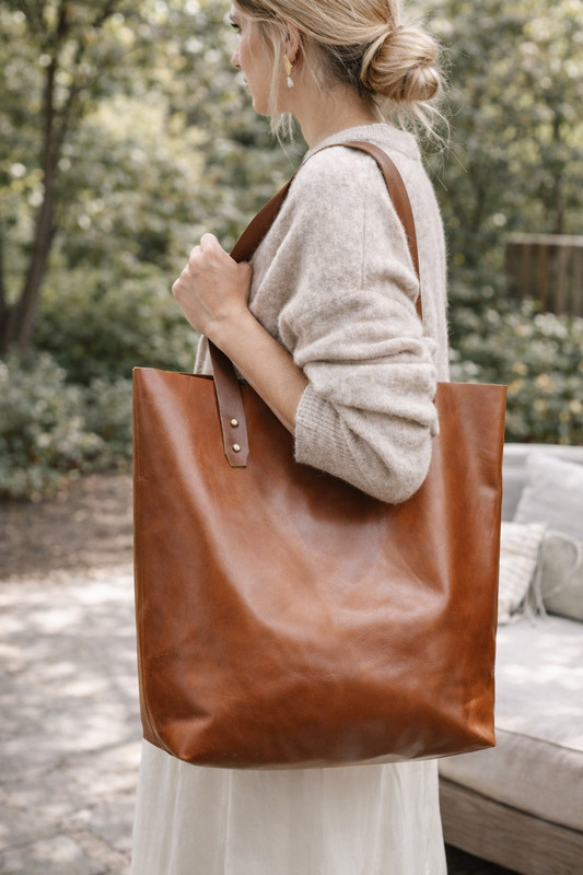 Premium Modern Brown Leather Tote Bag Women’s Oversized Style Everyday Use Bag