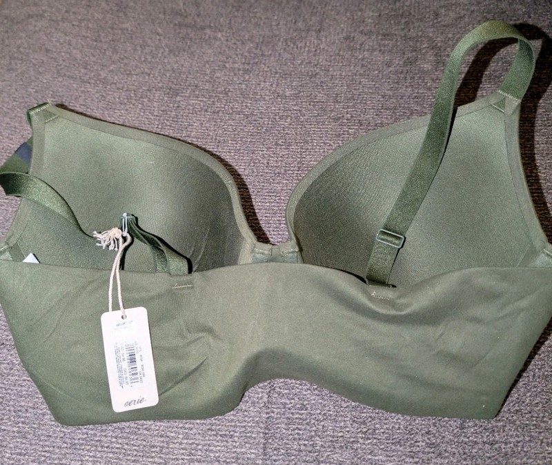Aerie SMOOTHEZ Plunge Bra 34DD Green Underwired Padded Adjustable; NWT; soft gallery