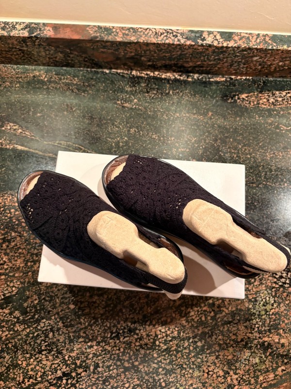 Women’s Shoes Size 6.5 (MULTIPLE – SEE DESCRIPTION FOR INDIVIDUAL SHOE DETAILS)