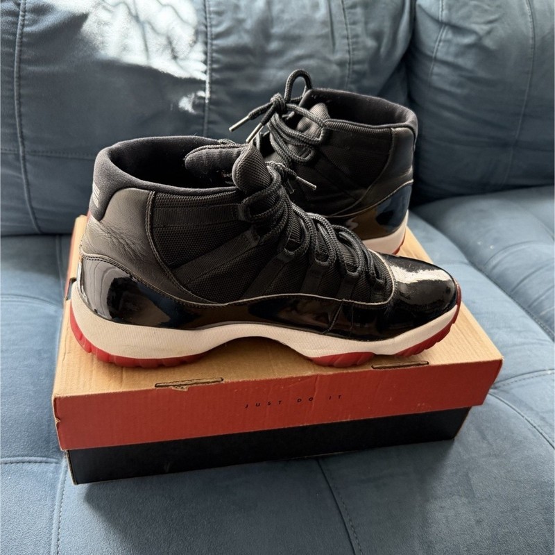 Jordan Bred 11 size 11.5