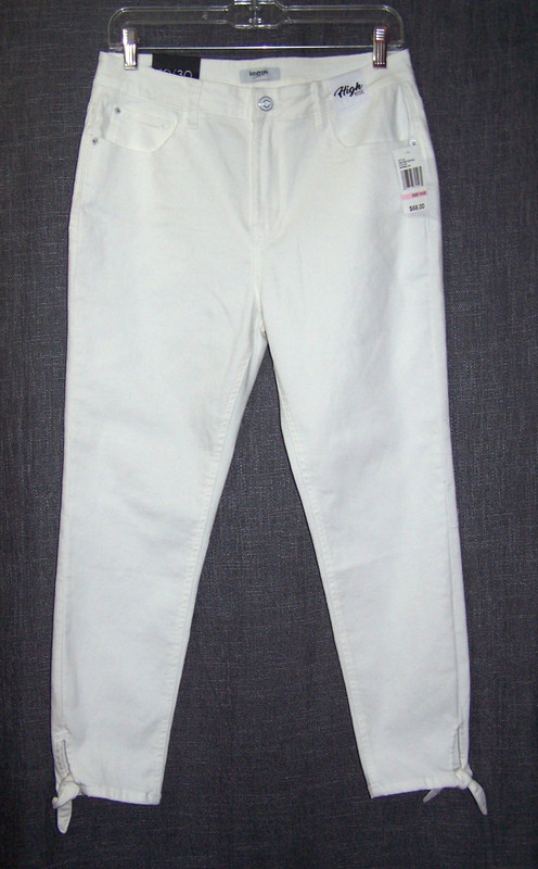 New! KENSI High Rise White Cropped Jeans, Bows At Cuffs – Size 10/30