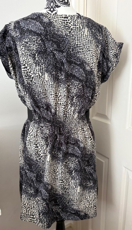 Vero Moda Beatrice Cap Sleeve Dress Size XS Great Condition gallery