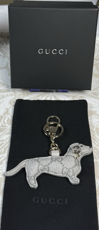 Gucci Dog Charm Gray Leather Metal Key Chain Logo Animal Theme Women’s Accessory