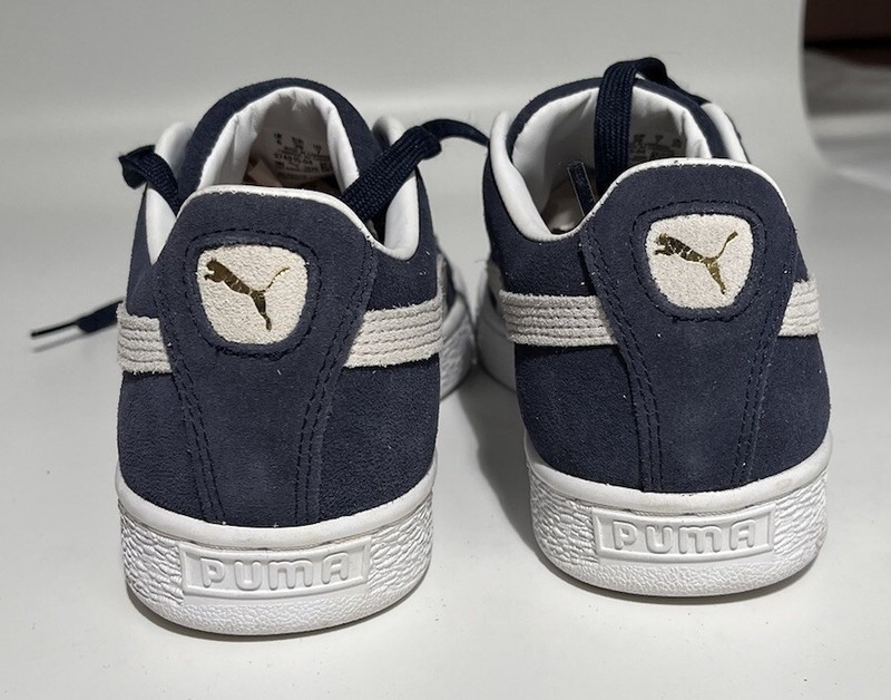 Puma Suede Shoes Sneakers Dark Blue Unisex Size 7 US 6 UK 39 EUR Great Condition gallery