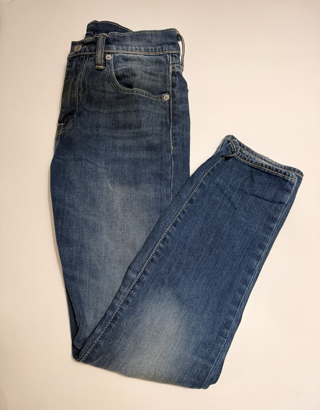 Levi’s Men’s Blue Skinny Slim Fit Low Rise Medium Wash Denim Jeans 5-Pocket