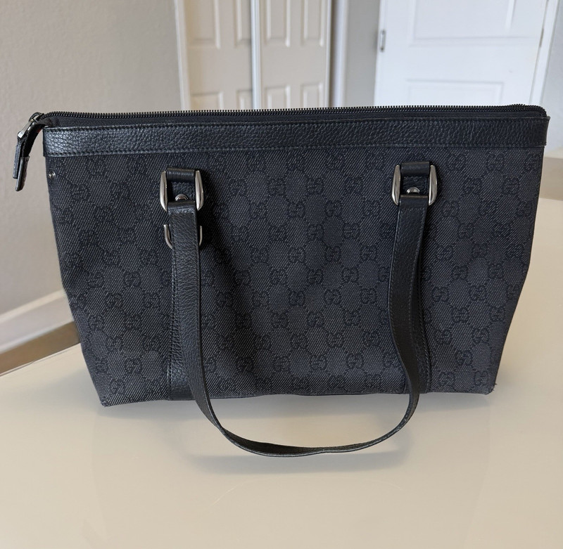 Gucci GG Zip Top Tote – Black – Double Handles Silver Hardware Inner Pockets