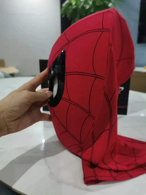 Spider-Man Mask Moving Arachnid Eyes Chin Control Eyes Helmet Masks Props Gift gallery