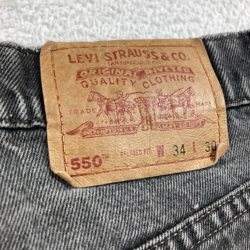 Vintage Levi's 550 Jeans Men 34x30 Faded Black Grey Relaxed Fit Distressed Denim gallery