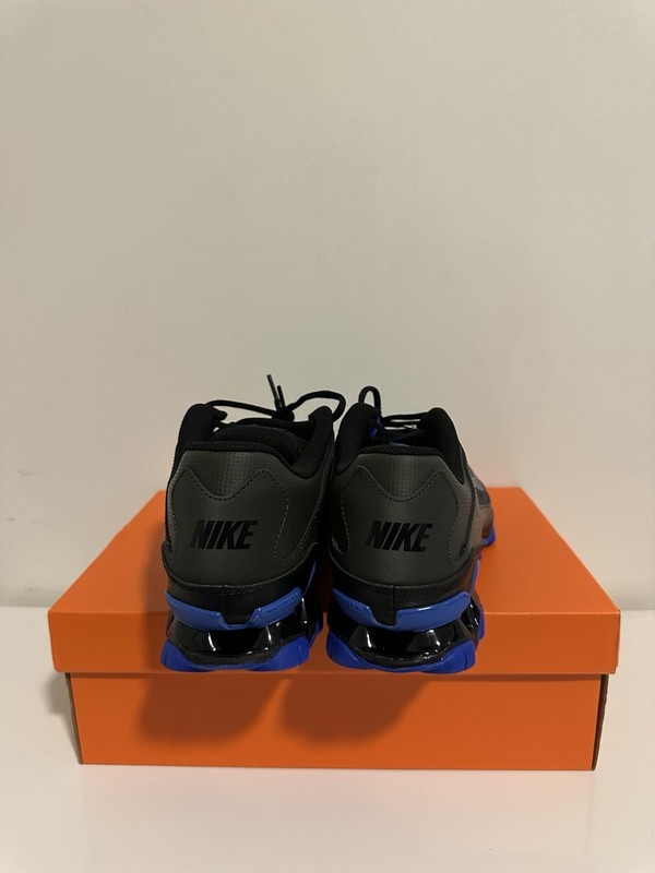 Size 12 Nike Reax 8 TR Running Mens Black Racer Blue 621716-012 gallery