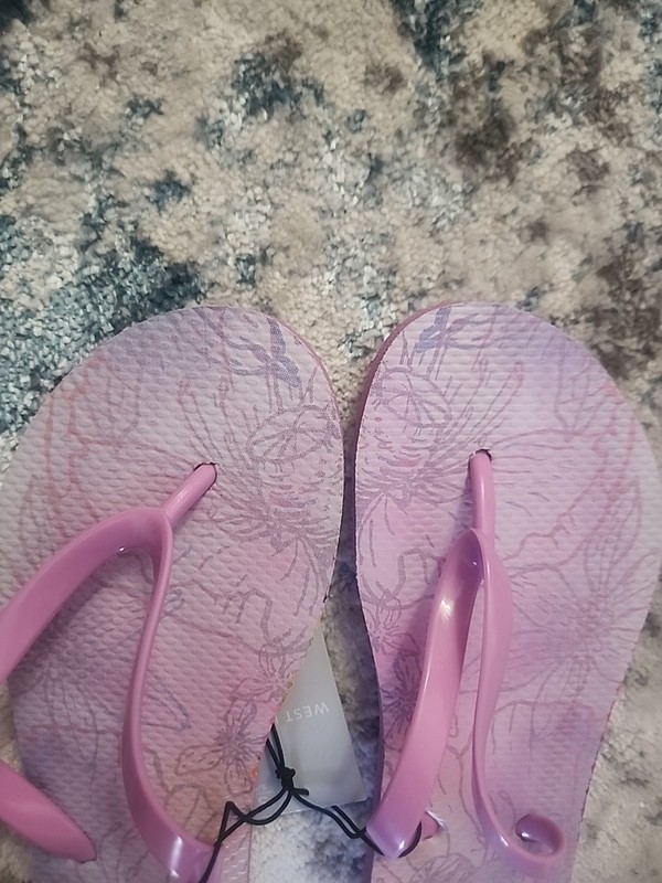 West Loops Women Flower Design Link Flip-flops Size- Small 5-6 gallery
