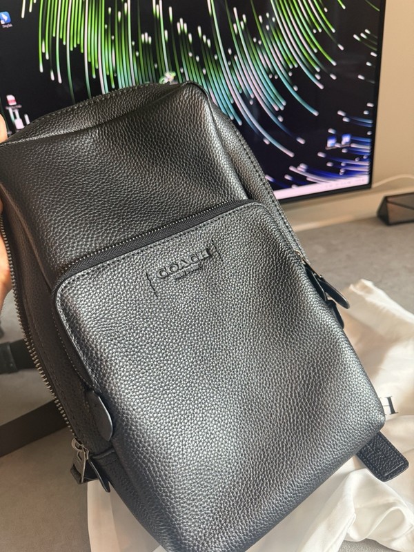 Coach Black Zip Crossbody Bag w/ Adjustable Strap, Men’s Casual Travel