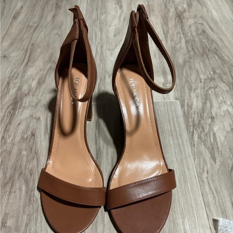 Hannah Brown Ankle-Strap Block Heel Sandals