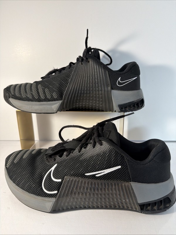 Men’s Size 11 – Nike Metcon 9 Black Smoke Grey Training Shoes DZ2617-001 Stunnin