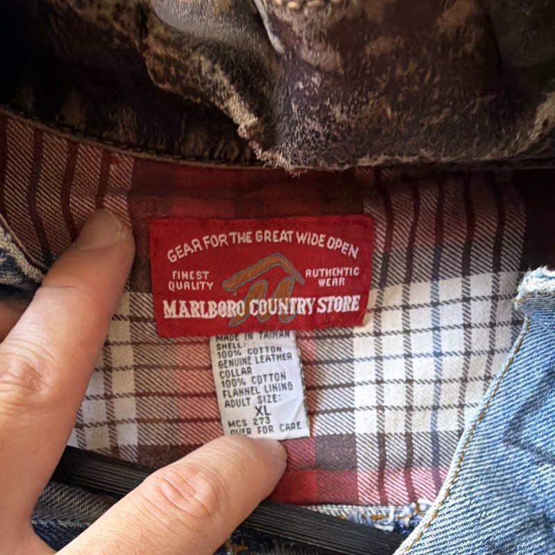 Marlboro Country Store Men's XL Blue Denim Jacket Button Front Distressed Logo gallery