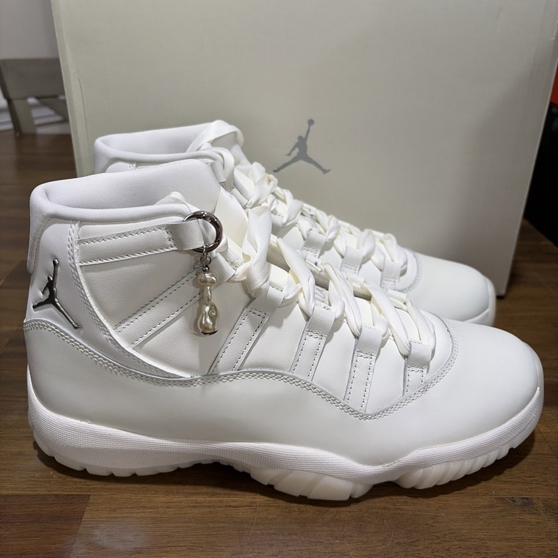 Nike Women’s Air Jordan 11 Retro Sail Pearl Grey White AR0715 110 Size 11