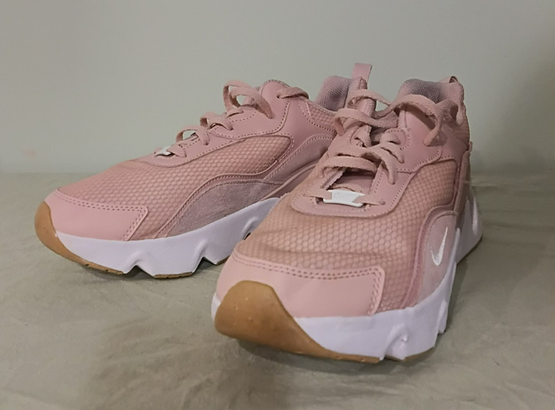 Nike, RYZ 365, Size 12 (W/US), Athletic Shoes Barely Rose, Excellent Condition gallery