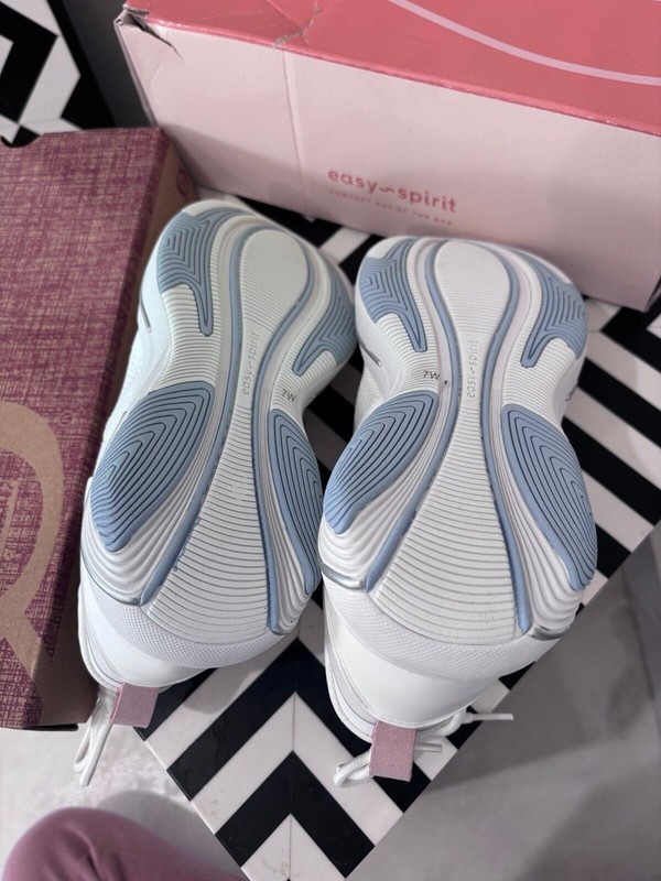 Easy Spirit Women’s Walking Sneakers White/Pink Size 7 – NEW