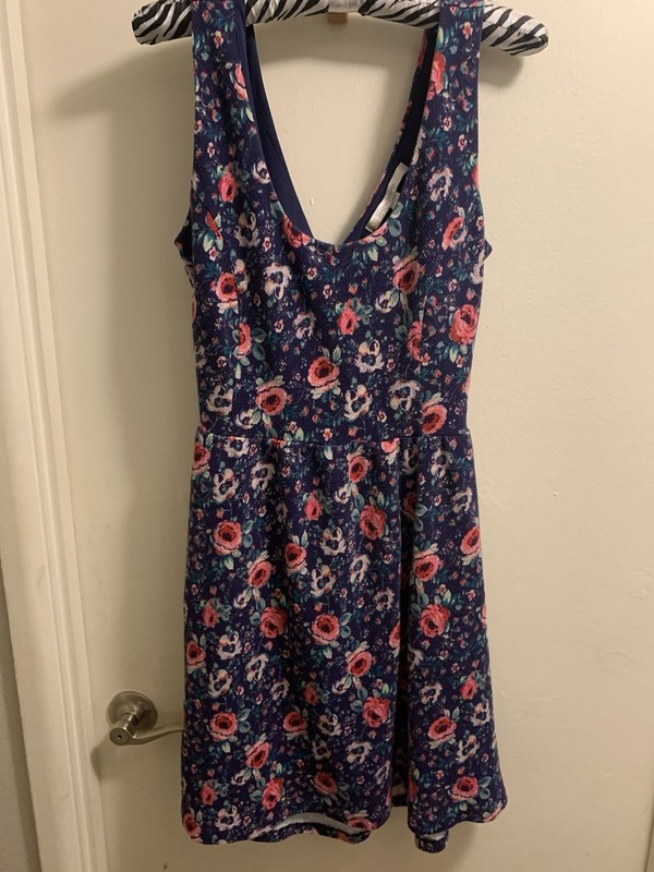 LC Lauren Conrad Navy Floral Fit & Flare V-Neck Strappy Short Dress L
