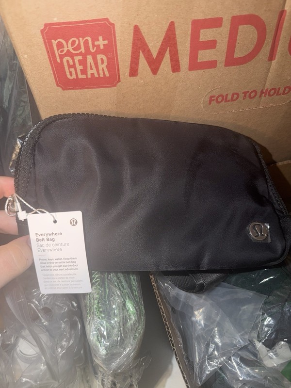 Lululemon Everywhere Women’s Belt Bag – Black (142500085)