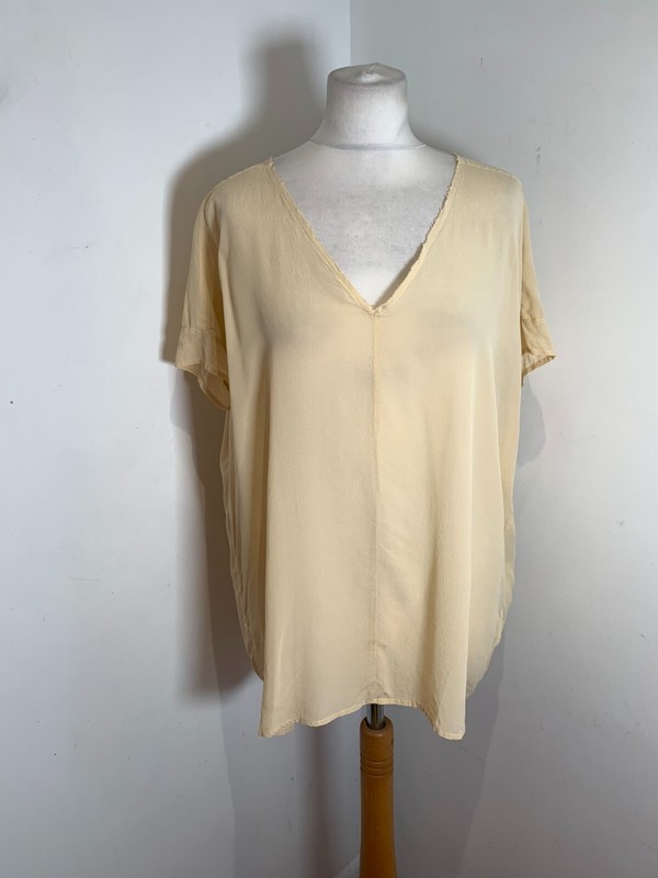 American Vintage silk blouse top M L VGC lightweight unlined classic boxy cream gallery