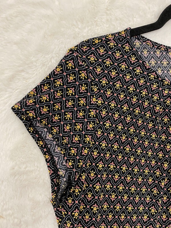 Liz Claiborne Career Womens Floral Cap Sleeve Top Large Gold Buckle Keyhole Neck gallery