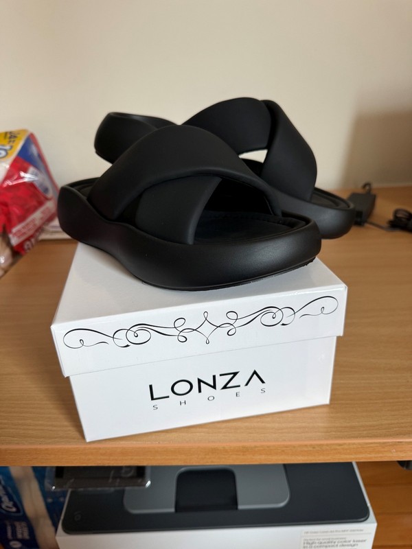 NWT Lonza Whitney Black Slides US Size 9.5