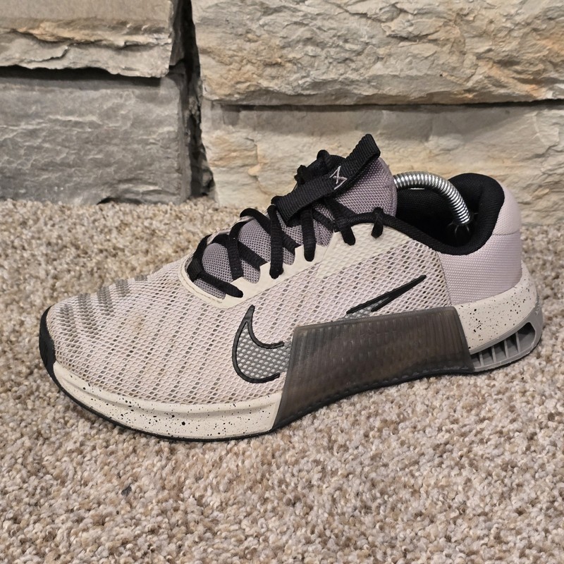 Nike Metcon 9 Men’s Training Shoes Light Iron Ore, Size 6, DZ2617-004