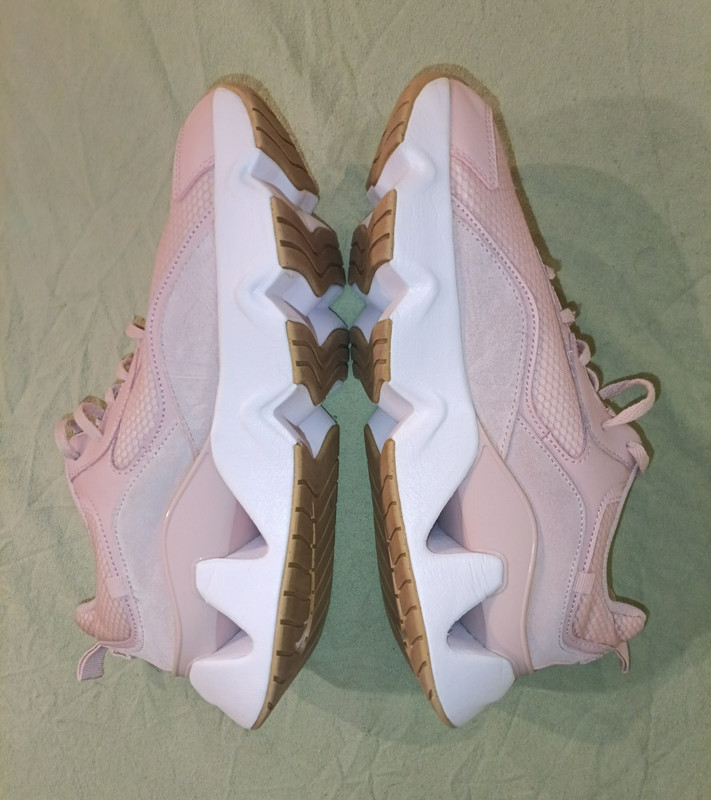 Nike, RYZ 365, Size 12 (W/US), Athletic Shoes Barely Rose, Excellent Condition gallery