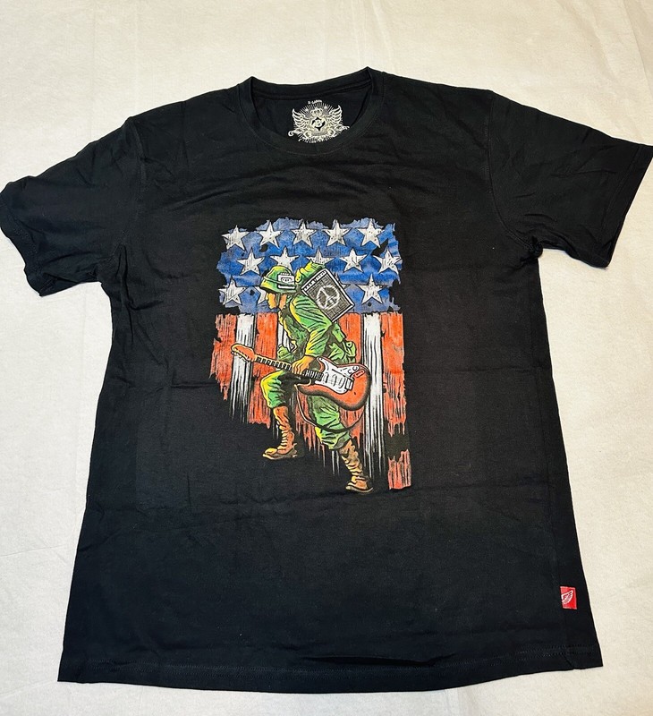 Bateedesign – Army Soldier with Guitar T-Shirt, Size XL