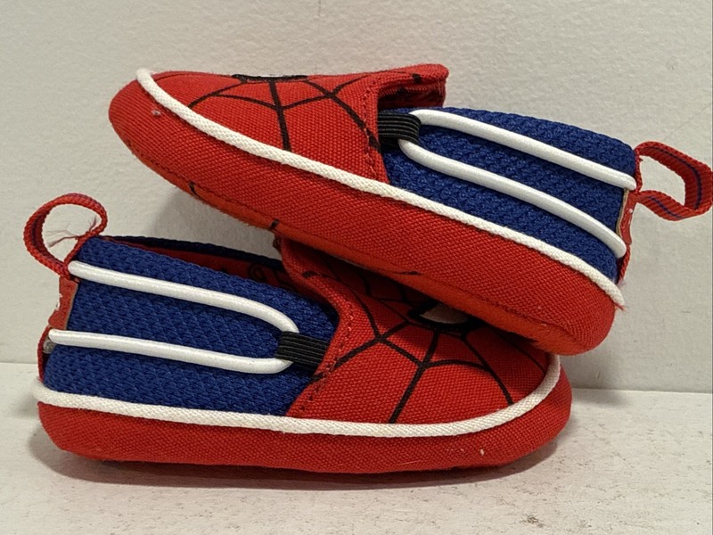 Lot Of 2 Toms x Marvel Tiny Toms Spiderman Sz T3 Captain America Sz T4 EUC gallery