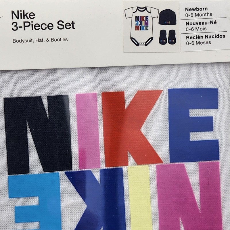 3 Piece Nike Baby Gift Set / Outfit, 0-6 Months, Hat, Booties Unisex gallery