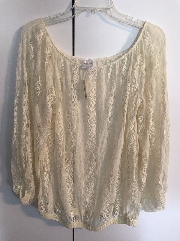 Nine 1 Eight Womens Large Ivory Blouse NWT!! A922