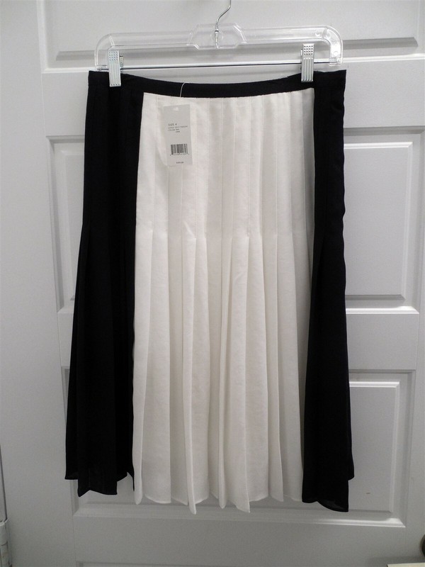 New Vince Off White Ruffle Black Pleated Full Skirt sz 4