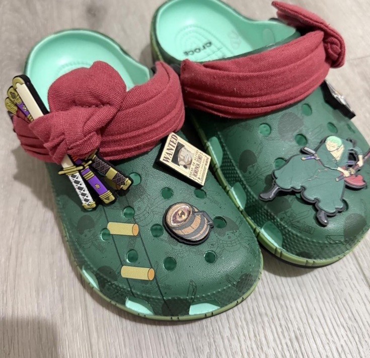 Zoro Crocs 4M 6W