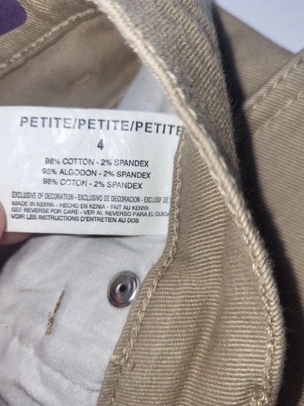Gloria Vanderbilt Amanda Capri Women Size 4P Khaki Beige Cuffed Stretch Pants gallery